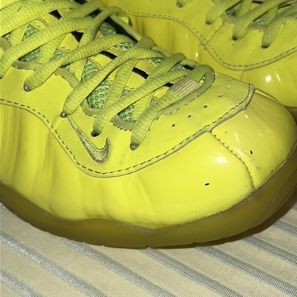 2014 Nike Air Foamposite Pro Volt Size 7 624041-700 - Picture 5 of 13